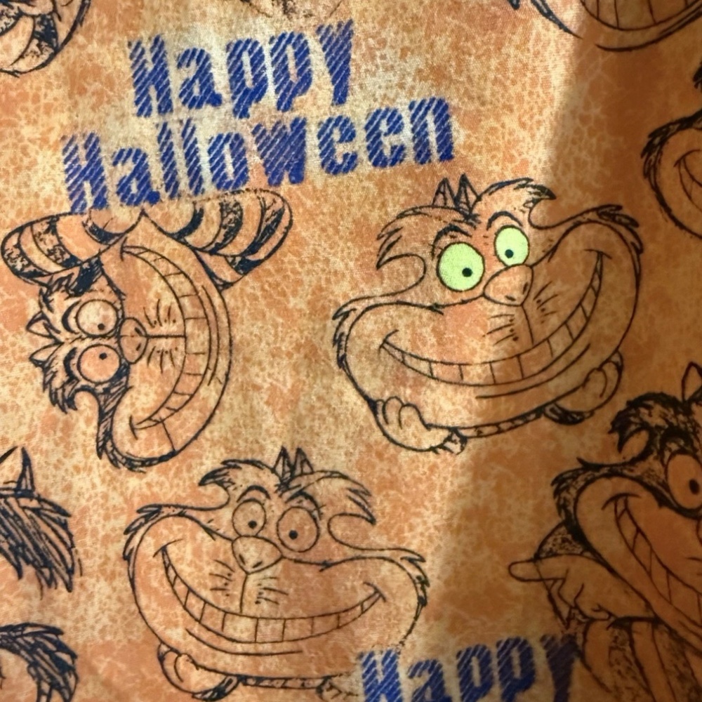 Women's Disney Scrub Top Cheshire Cat Alice in Wonderland Halloween Size Medium - Picture 3 of 5